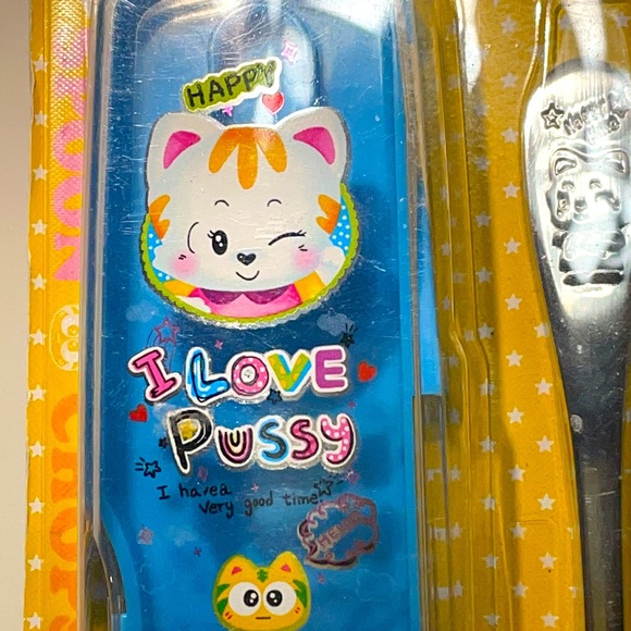 Vintage 2000 Made in Korea " I love Puzzy" Kitten Spoon, Chop Sticks & Case Set - Picture 5 of 7